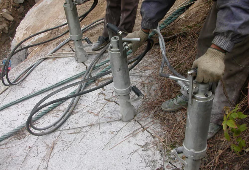 Hydraulic Rock Splitter Rental